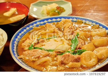 Set meal Egg-cooked chicken Sukiyaki Chicken Set meal Egg-cooked chicken Sukiyaki Chicken 107819297
