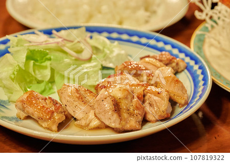 雞肉炒套餐午餐咖啡廳 107819322