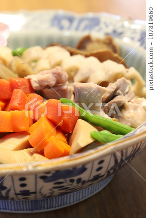 Japanese food simmered 107819660