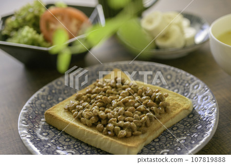 Natto toast breakfast 107819888