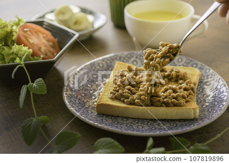 Natto toast breakfast 107819896