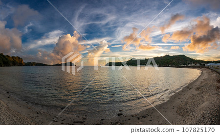 Sunset on the ice coast Ogasawara Sunset on the ice coast Ogasawara 107825170