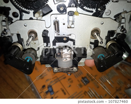 Tape pulling mechanism of the cassette deck. tape recorder 107827460