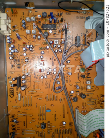 Details and diagrams of the cassette deck. Tape recorder 107827523
