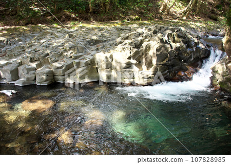 Crab waterfall and beautiful waterfall basin Crab waterfall and beautiful waterfall basin 107828985