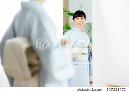 Mrs. woman dressing Mrs. woman dressing 107831372