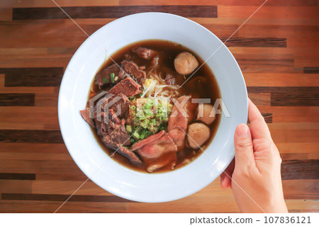 noodles, Chinese noodles or beef noodles 107836121