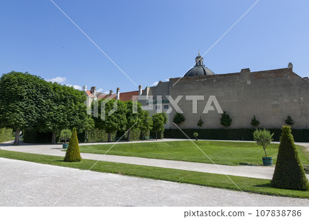 Fountains in the Upper Belvedere Garden in Vienna Fountains in the Upper Belvedere Garden in Vienna 107838786