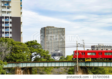 Okazaki Castle seen from the southwest (Aichi Prefecture) Okazaki Castle seen from the southwest (Aichi Prefecture) 107843068
