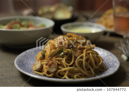 Spaghetti Napolitan Spaghetti Napolitan 107844772