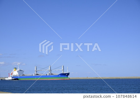 Monbetsu fishing port scenery Monbetsu fishing port scenery 107848614