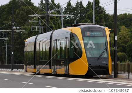 [Utsunomiya Light Rail] Type HU300 (Utsunomiya Haga Light Rail Line: Haga/Takanezawa Industrial Park ~ Kashinomori Park) 107848987