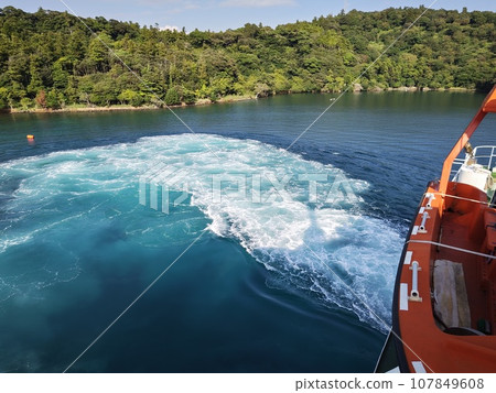 從船上看到的海 從船上看到的海 107849608