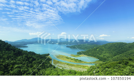 日月潭索道:漫步森林與湖泊 / 台灣日月潭 日月潭索道:漫步森林與湖泊 / 台灣日月潭 107850194