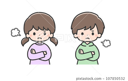 生氣的孩子上半身 107850532