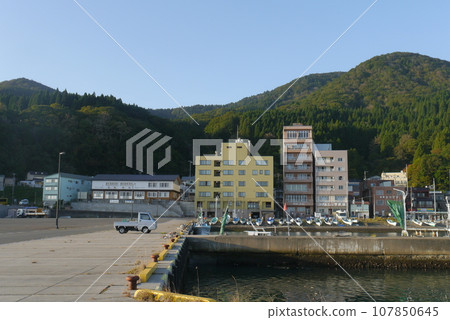 Aomori Prefecture This is the famous Shimofuro Onsen on the Shimokita Peninsula. 107850645