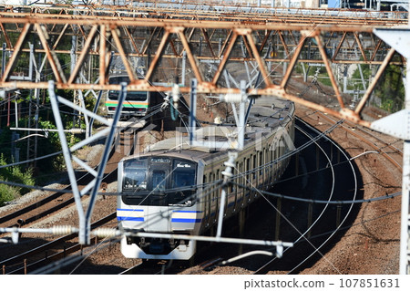 Tokaido Line Yokosuka Line Between Ofuna and Totsuka 107851631