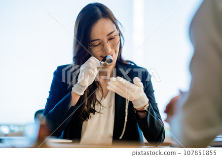 Purchasing company that conducts on-site appraisals of precious metals Purchasing company that conducts on-site appraisals of precious metals 107851855