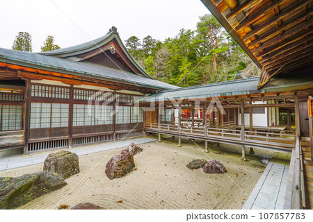 Koyasan Shingon sect head temple Kongobuji/Banryutei 107857783