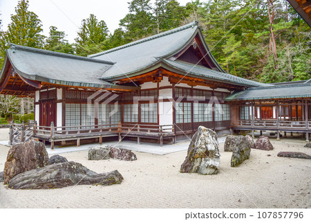 Koyasan Shingon sect head temple Kongobuji/Banryutei 107857796