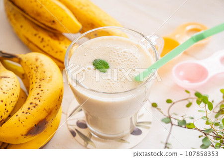 豆漿香蕉冰沙 107858353