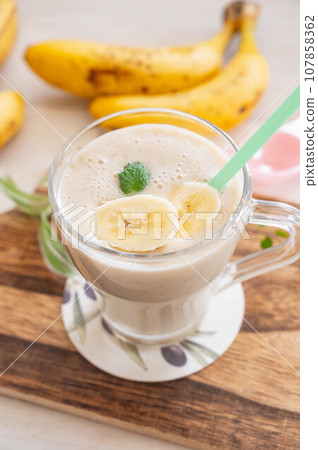 自製豆漿香蕉冰沙 107858362