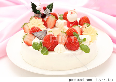 Christmas cake in the shape of a wreath Christmas cake in the shape of a wreath 107859184