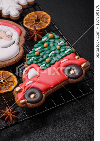 Fresh delicious baked christmas or new year gingerbread cookies Fresh delicious baked christmas or new year gingerbread cookies 107860176
