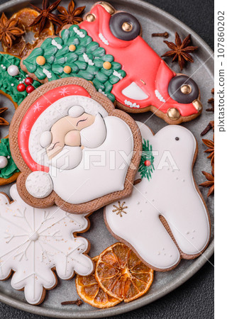 Fresh delicious baked christmas or new year gingerbread cookies Fresh delicious baked christmas or new year gingerbread cookies 107860202