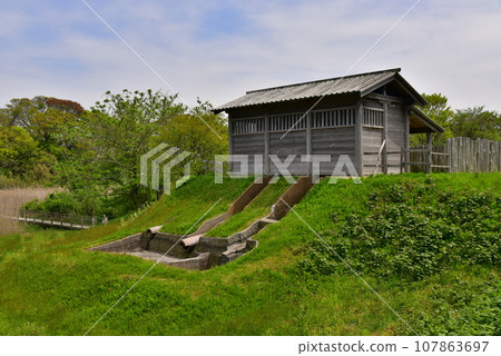 An ancient flush toilet built in the Nara period at Akita Castle, one of Japan's 100 most famous castles 107863697