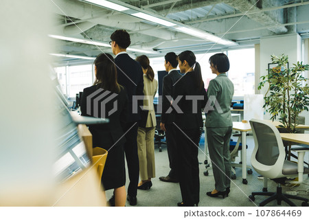  企業形象 107864469