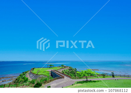 Scenery of Cape Chinen with beautiful blue sky [Okinawa scenery] 107868112