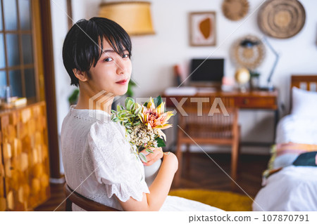 Indoor female portrait Indoor female portrait 107870791