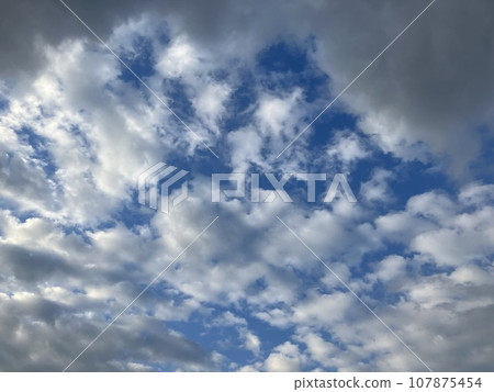 多雲天空　 107875454