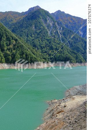 黑部湖和Ninomogi-dake 黑部湖和Ninomogi-dake 107876374