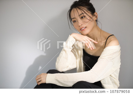 Beauty image of young women Beauty image of young women 107879058