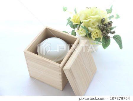 窗邊放置的甕 圖 8 生命終點時的追思會 107879764
