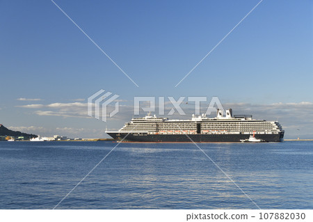 Photographing the scenery of the cruise ship Westerdam calling at Hakodate Port in Hakodate City, Hokkaido in autumn. Photographing the scenery of the cruise ship Westerdam calling at Hakodate Port in Hakodate City, Hokkaido in autumn. 107882030