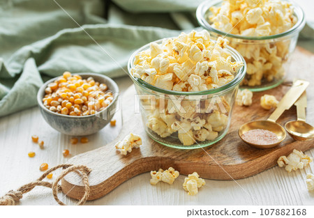 Tasty salted homemade popcorn 107882168