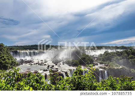Iguazu Falls, the largest series of waterfalls of the world, located at the Brazilian and Argentinian border Iguazu Falls, the largest series of waterfalls of the world, located at the Brazilian and Argentinian border 107885735