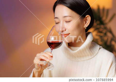 Red wine and female 107885994