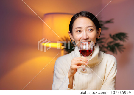 紅酒和女性 107885999