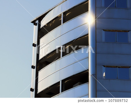 建築物反射陽光的圖像 建築物反射陽光的圖像 107889732