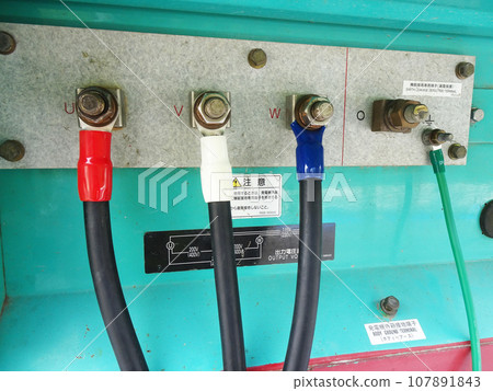 大型便攜式發電機接線安裝現狀 大型便攜式發電機接線安裝現狀 107891843