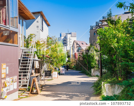 Shimokita Railway Town: A new town born from the development of a former railroad site 107893732
