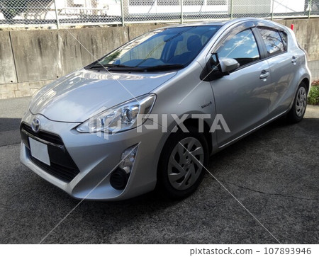 Toyota Aqua (first generation) Toyota Aqua (first generation) 107893946