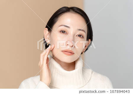 彩背美女中女 107894043
