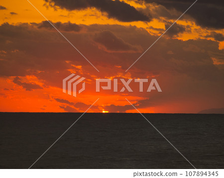 Sunset over the Sea of Japan, Niigata City, Niigata Prefecture Sunset over the Sea of Japan, Niigata City, Niigata Prefecture 107894345
