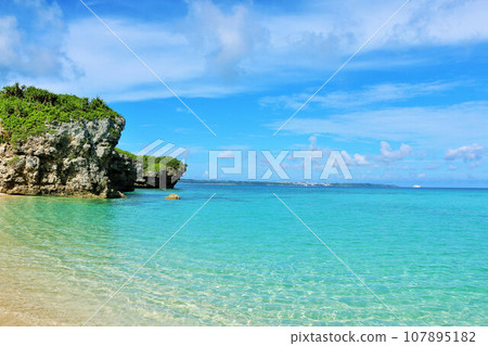 沖繩宮古島藍天和大海（照片：砂山海灘） 107895182