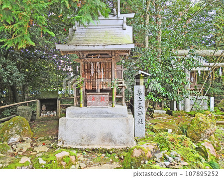 築上蠶神社位於福岡縣豐前市大富神社境內 107895252
